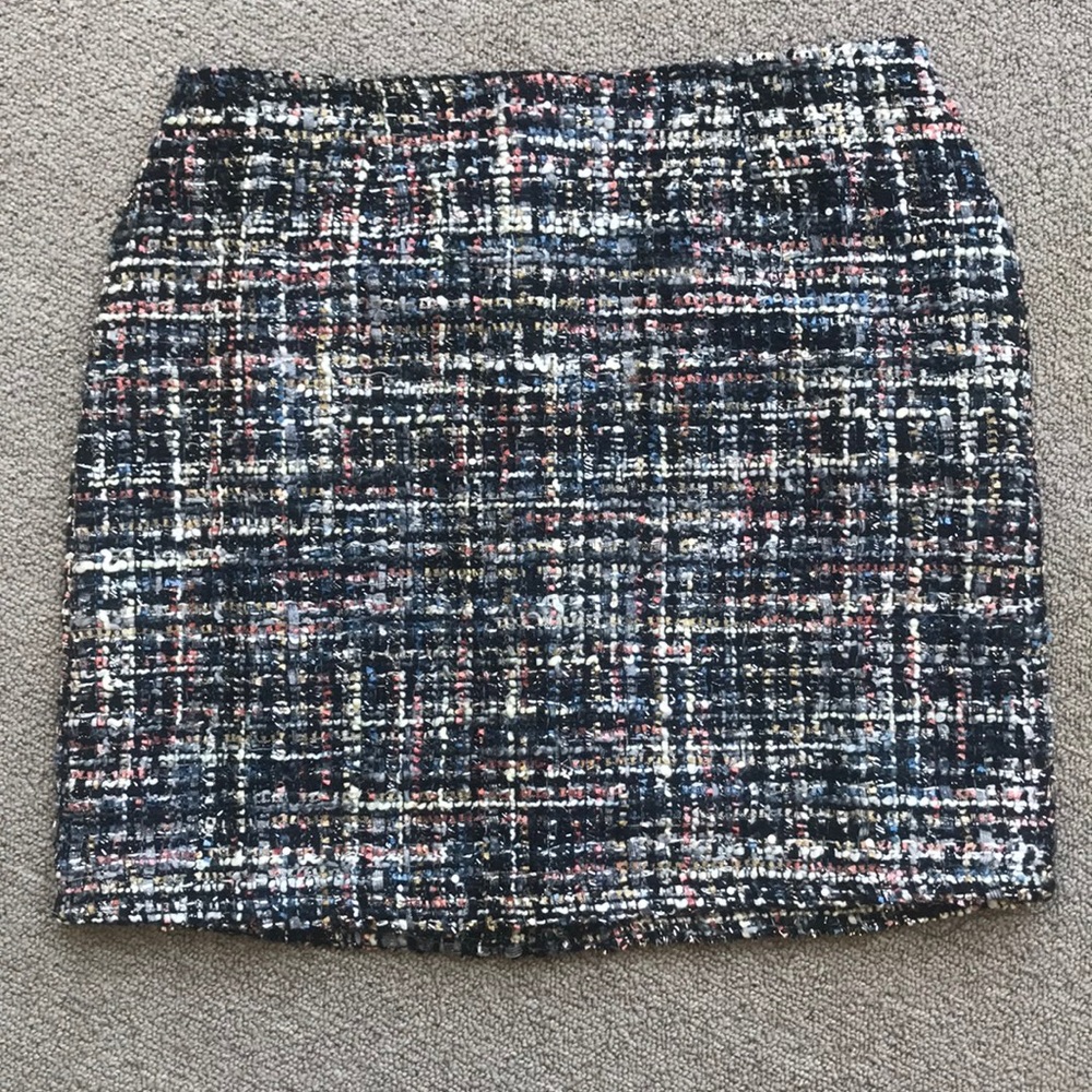 SHEIN MINI SKIRT TWEED SPARKLE SIZE SMALL